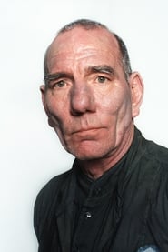 Pete Postlethwaite